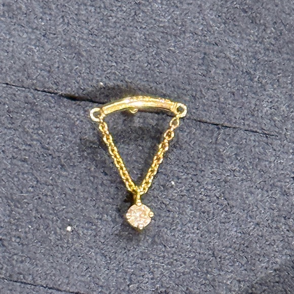 Maria Tash prong set diamond drape threaded stud hidden helix earring - Picture 3 of 8